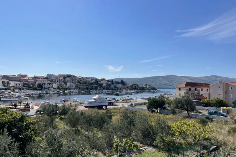 Attività di ristorazione in prima fila sul mare nei pressi di Spalato – 2