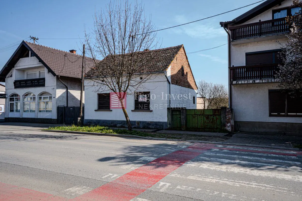 E. KUMIČIĆA prizemnica na zemljištu 768 m²