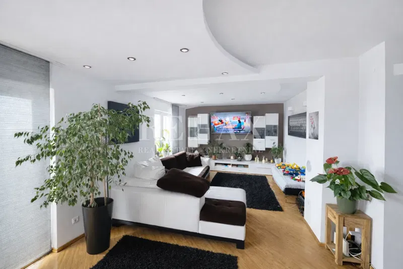 Crikvenica - three-bedroom apartment with sea view – 2