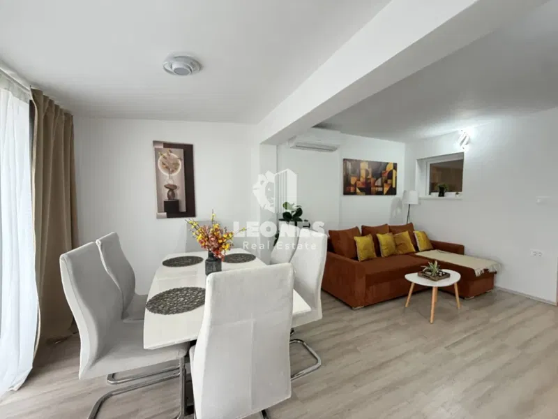 Appartamento ristrutturato con giardino vicino al mare a Novigrad – 2