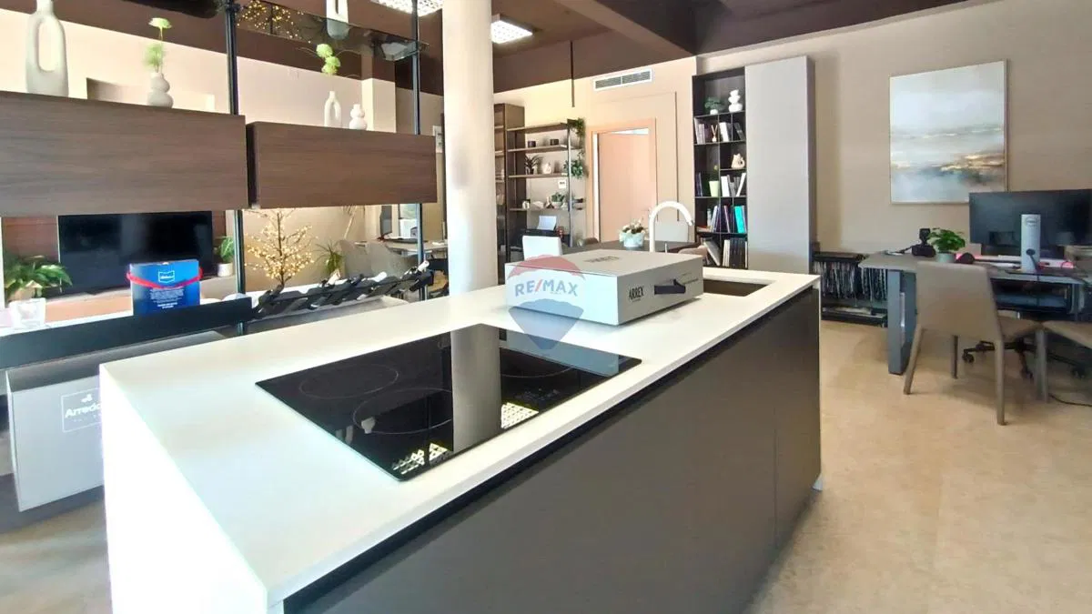 Poslovni prostori Novigrad, 129m2