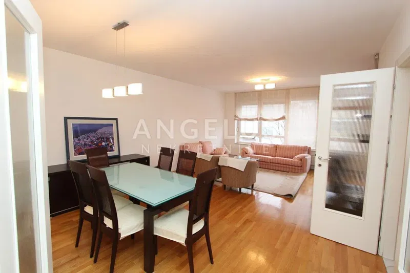 Zagreb, center - apartment with parking for rent, 145 m2 – 2