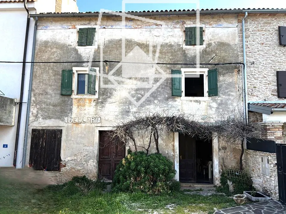 Umag okolica | Autentična kamena kuća u nizu, 180 m²