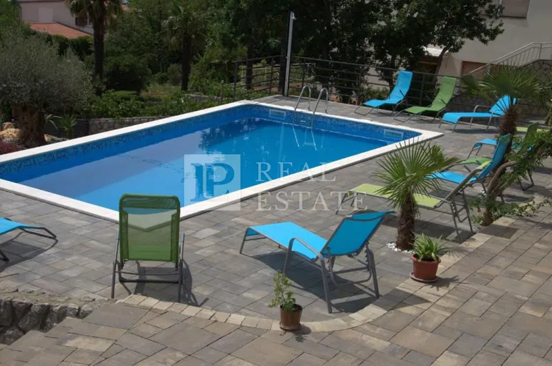 CRIKVENICA - prekrasna kuća od 602 m2 s bazenom u blizini mora – 2