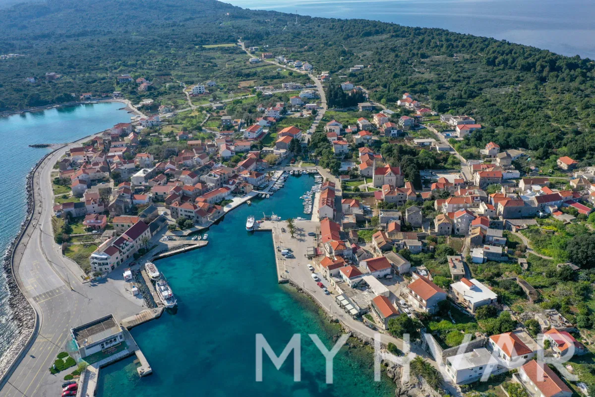 Građevinsko zemljište u srcu Sućurja