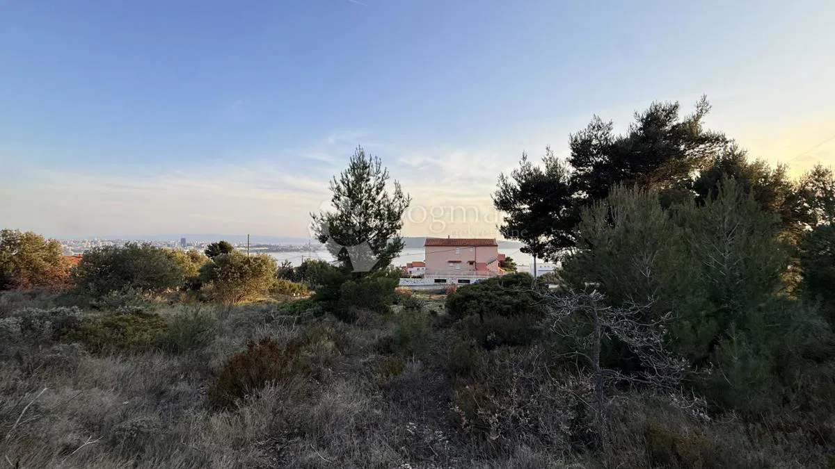 Építési telek Kaštel Sućurac, Kaštela, 1.165m2
