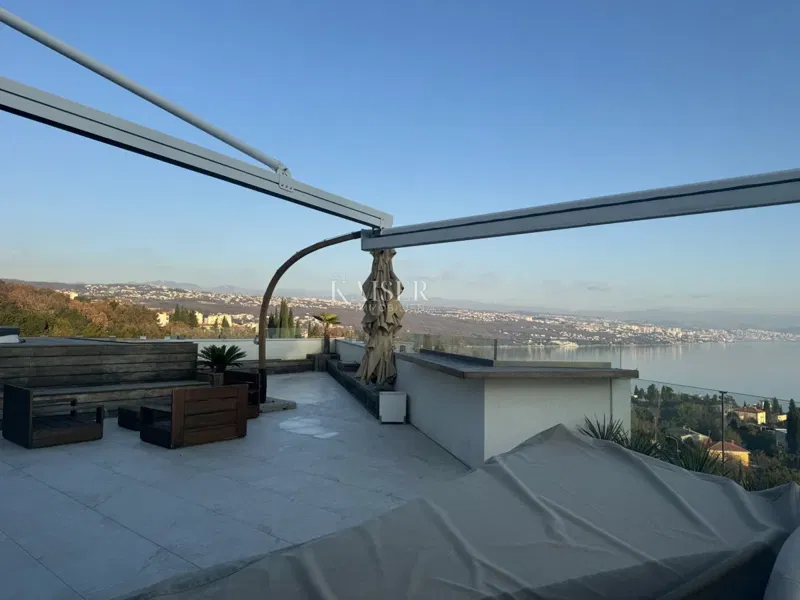 Opatija, strešný apartmán s výhľadom a terasou s jacuzzi – 2