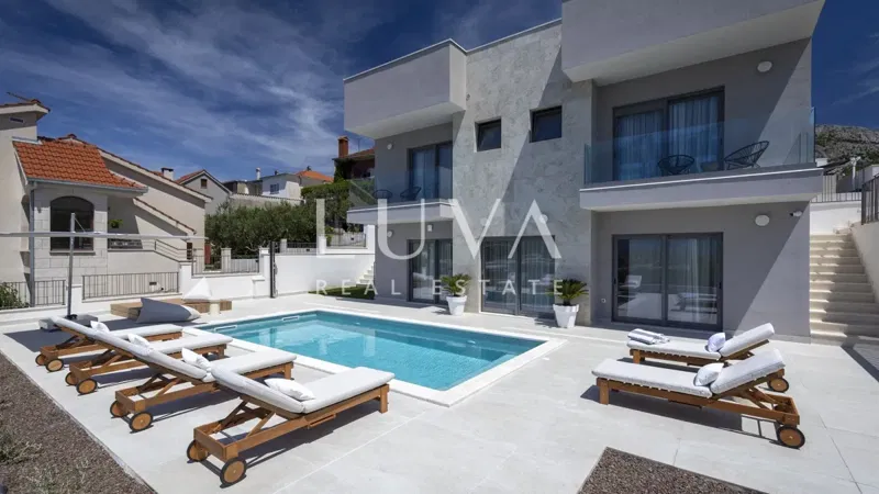 Split, luxuriöse Villa mit Meerblick, 220 m² zur langfristigen Miete