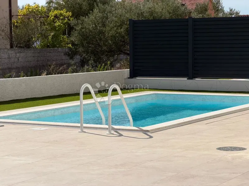 Tribunj - nuova costruzione, bilocale S2 con giardino e piscina – 3