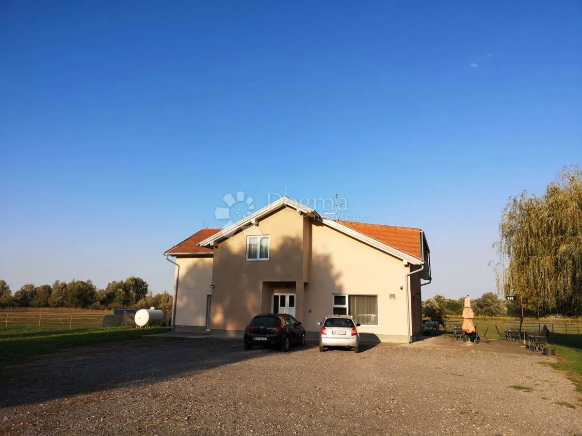 Casa Kopačevo, Bilje, 364m2