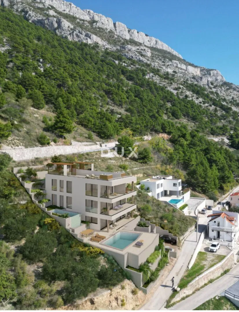 DALMÁCIA, PISAK – Dvojizbové apartmány so strešnou terasou