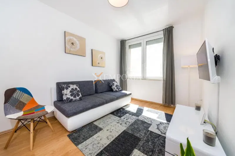 Zadar, 2nd floor apartment in the center, shared roof terrace – 2