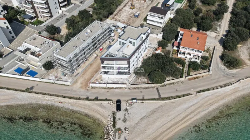 Mandre - appartamento su due livelli con giardino - PRIMA FILA – 3