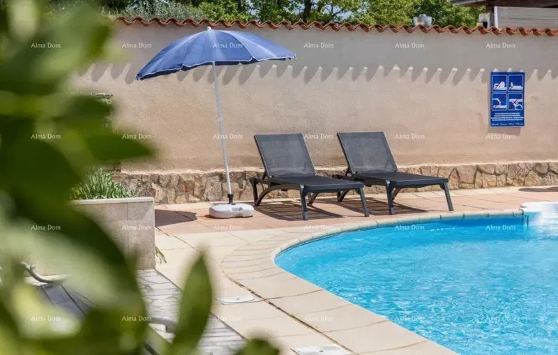 Okolica Poreča – casa, 300 m2, con due appartamenti e piscina – 2