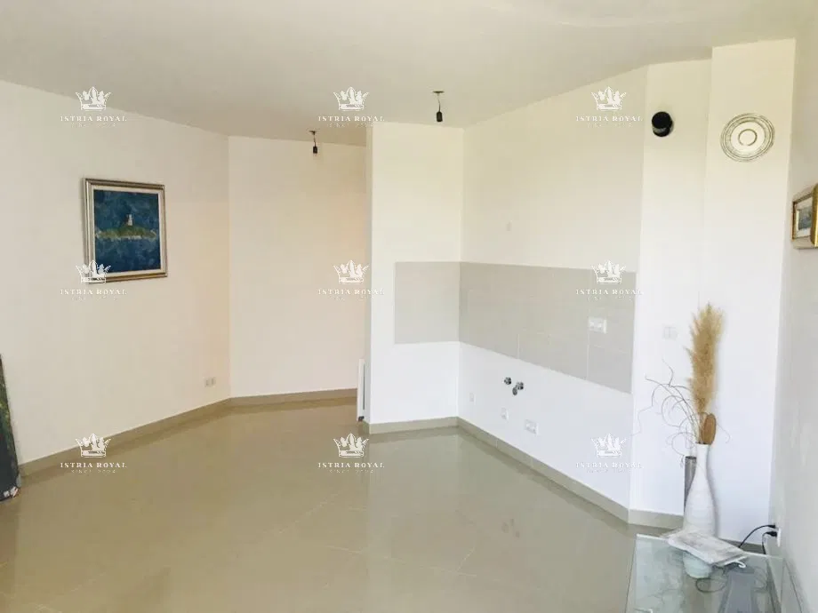 Истра, Ровинь, квартира 69м2, 2 спальни + гостиная, балкон, парковка