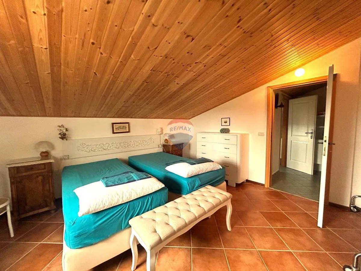 Vižinada, apartman za dugoročni najam sa terasom i dvorištem