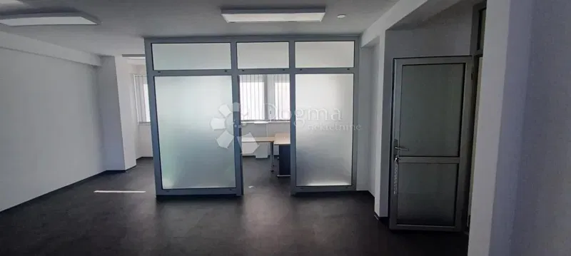 Kereskedelmi Gornji grad / Centar, Osijek, 400m2