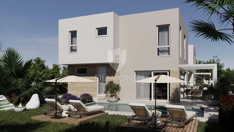 Terraced house near the center of Pula! – 2