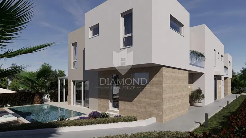 Excellent new building near Pula! – 2
