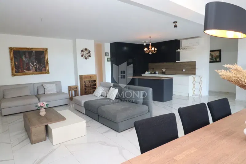 Duplex apartment first row to the sea near Pula! – 2