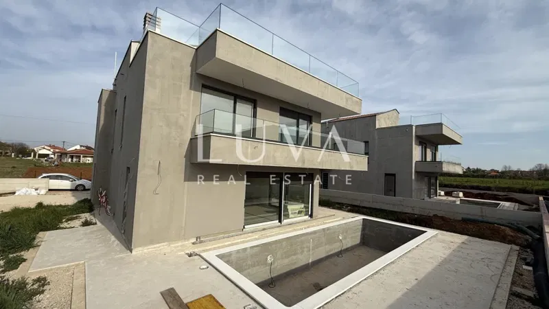 Poreč, modern önálló ház medencével és tengerre néző kilátással, 233 m² – 2