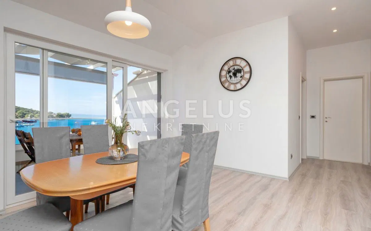 Pelješac, Lovište - NOVA CENA!! - prostorno stanovanje prva vrsta do morja, 143 m² s parkirnim mestom - NAPRODAJ