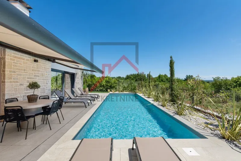Istria, Poreč area - Modern single-storey villa, three bedrooms, heated pool, landscaped garden, parking – 3