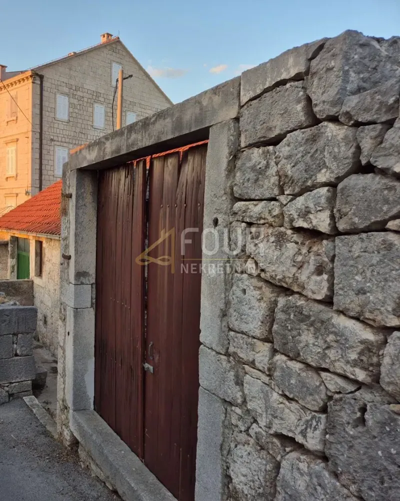Island of Brač, Nerežišće, old stone house – 3