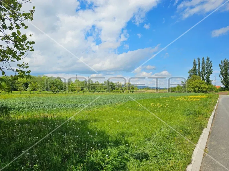 Gradna, Bobovica, 5.157,00 m2, 399.000,00 EUR – 2