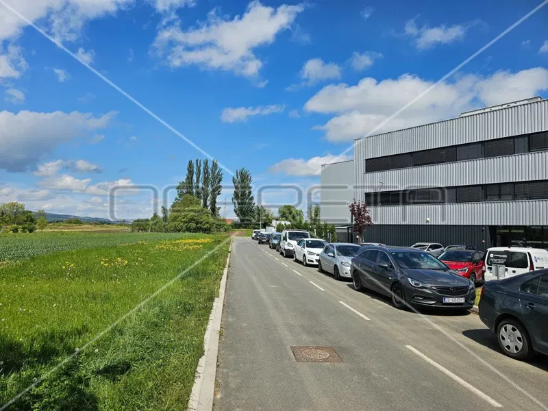Gradna, Bobovica, 5.157,00 m2, 399.000,00 EUR – 3