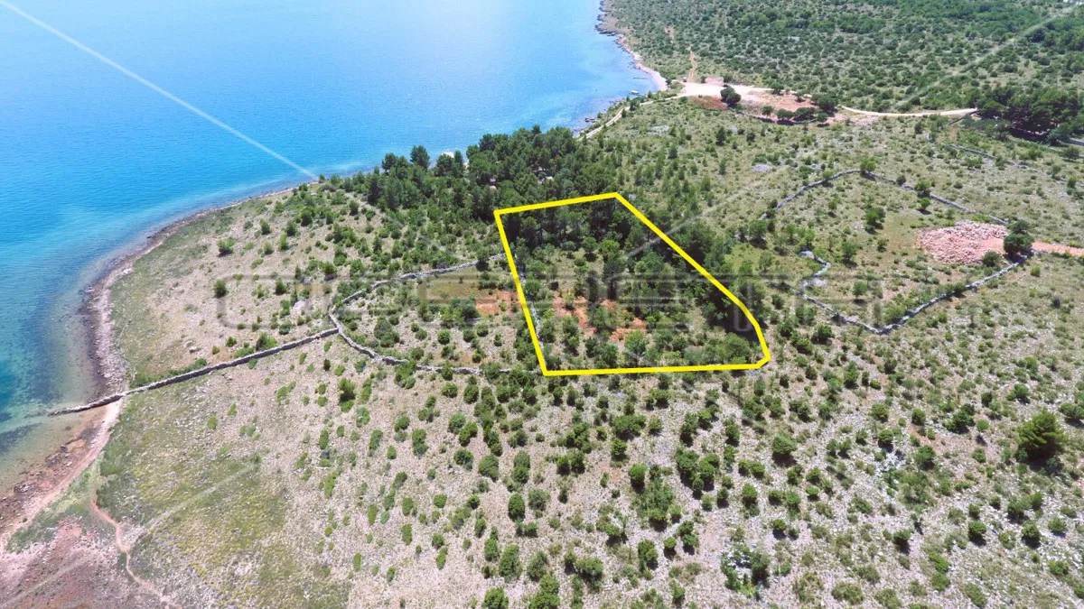 Gradbeno zemljišče turistične namene, 4.224 m2, Starigrad - Seline