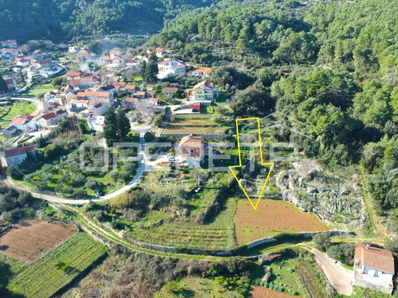 Rijetka prilika – zemljište 3.112 m², Dol, otok Hvar