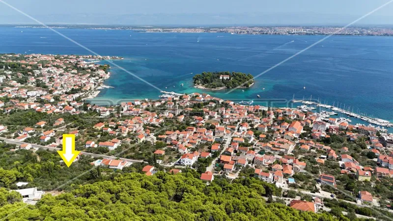 UGLJAN, PREKO – Građevinsko zemljište 536 m² s panoramskim pogledom na more i Zadar, idealno za luksuznu gradnju!