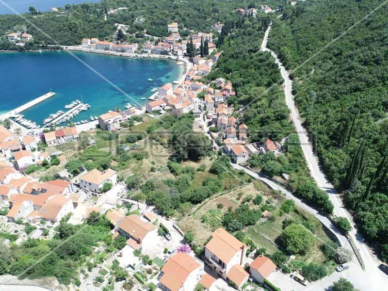 Pozemok Račišće – 2
