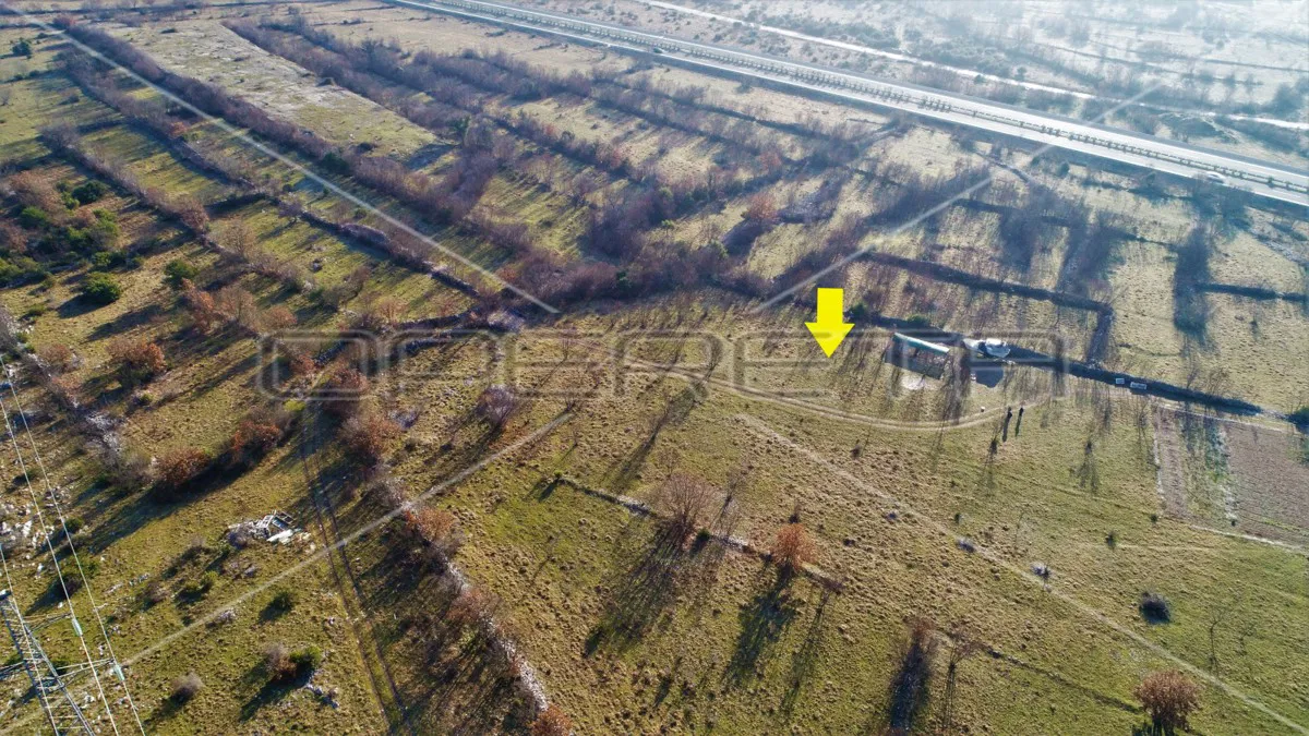 Gradbeno zemljišče, Klis, 800 m2