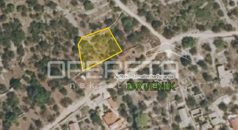 Drvenik Veliki - terreno agricolo con potenziale!