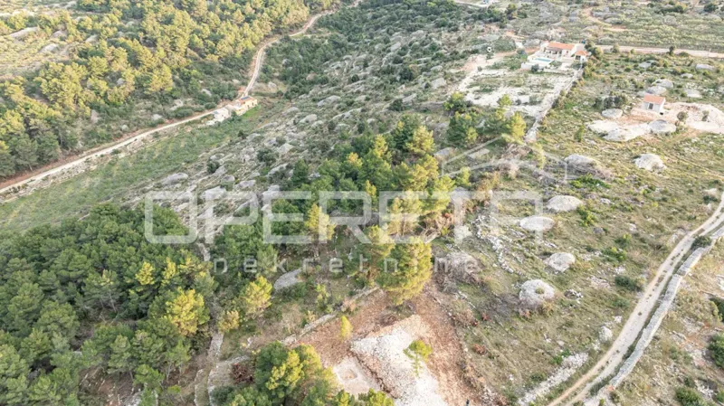 Agricultural land of 8172 m2, Island of Brač – 3