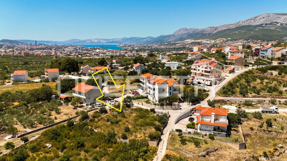 Građevinsko zemljište s pogledom na more, Mravince, Solin kod Splita