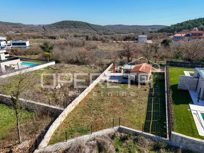 Istria, Rovinjsko selo, terreno edificabile in ottima posizione – 3