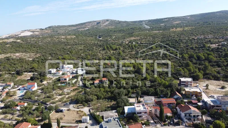 Building land in Rogoznica – 1586 m², only 250 m from the sea – 2