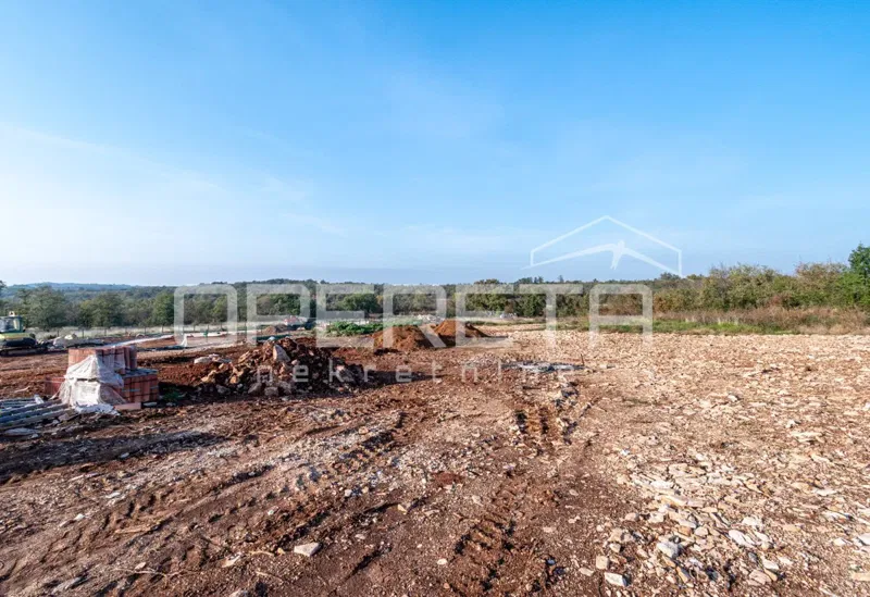 Istria, dintorni di Umago – terreno con permesso di costruzione e vista mare – 3