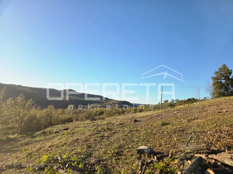 Atraktivno građevinsko zemljište s panoramskim pogledom  – idealno za vilu ili investiciju
