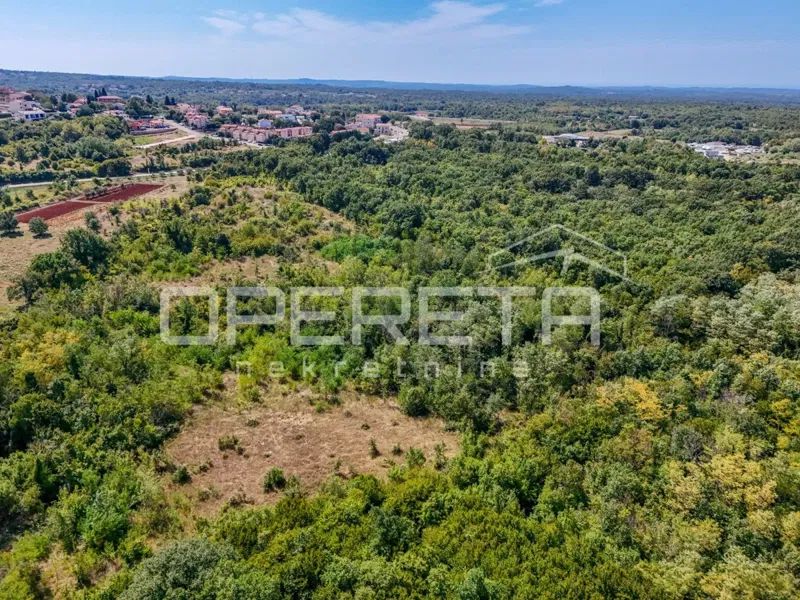 Istria, Poreč-building Land with T2 & T3 Tourist Zoning and Agricultural Land near Poreč – 36,918 m² – 3