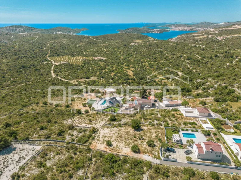 Land in a quiet location with a sea view, 976 m², Dvornica – 2