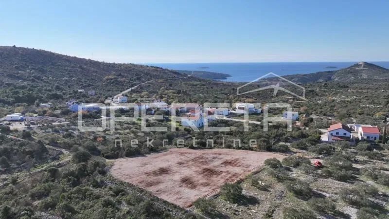Zemljište u Primoštenu s panoramskim pogledom na more