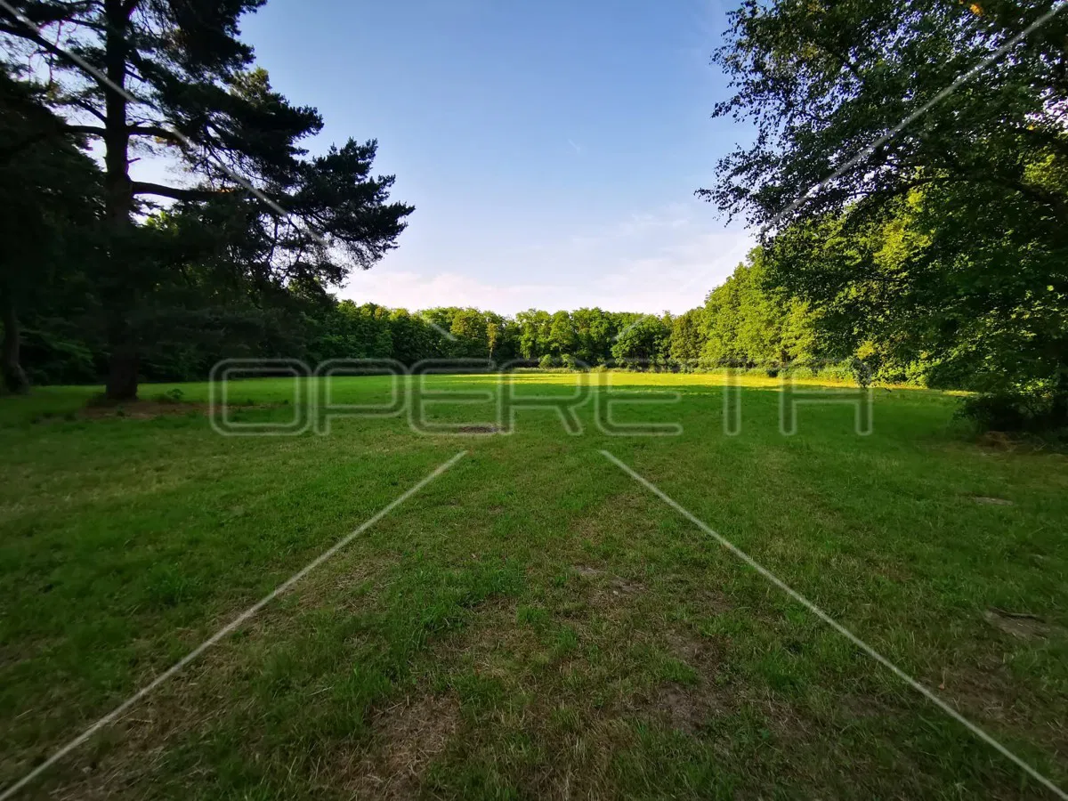 INVESTICIJSKO ZEMLJIŠTE TURISTIČKE NAMJENE (EVENT CENTAR, IZLETIŠTE I SPORTSKI KAMP) 10,99 EUR/M2