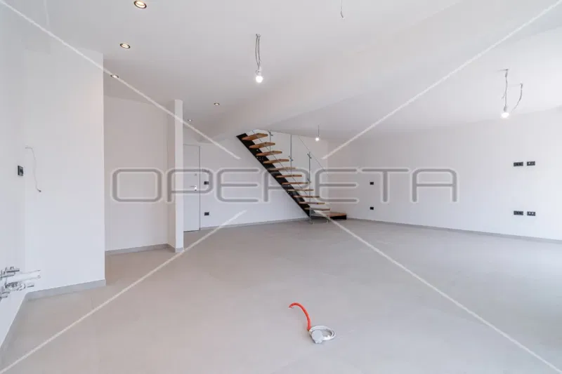 Spacious two-story apartment 200m from the beach with a rooftop terrace – 3