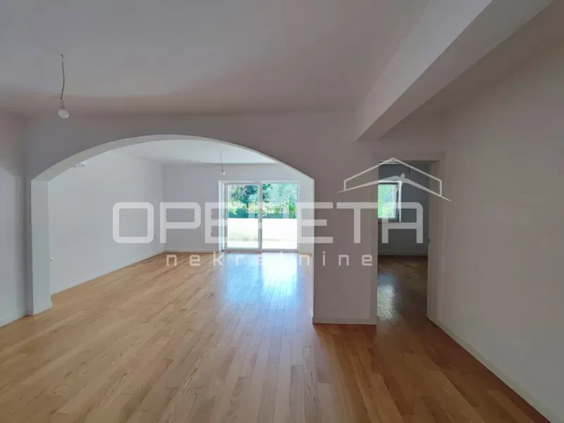 Nuova costruzione, appartamento 2s di 75 m2 con locale commerciale di 30 m2, giardino e garage – 3