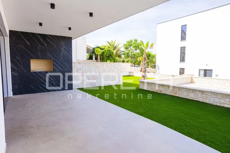 Nuova costruzione a Stara Novalja – appartamento 2sb con giardino – 2
