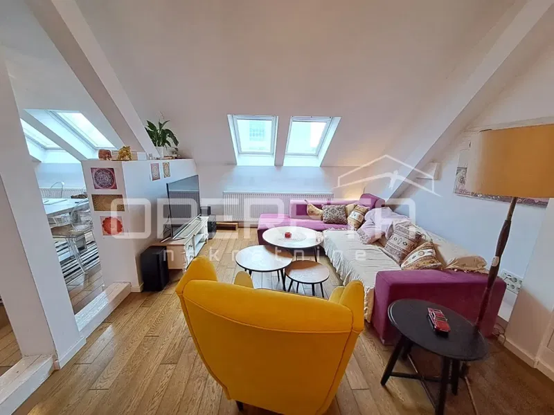 Apartment with a gallery in the heart of Zagreb – high ceilings and plenty of light – 2